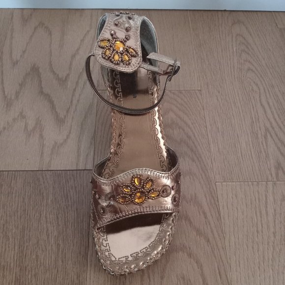 Shiny brown sandals 5 - Picture 7 of 7